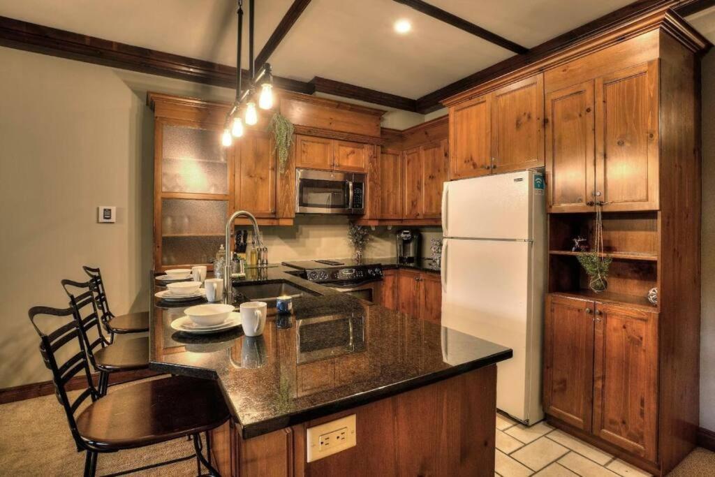 Les Manoirs Wpool & Hot Tub Near Village 110-7 Mont-Tremblant Exterior foto